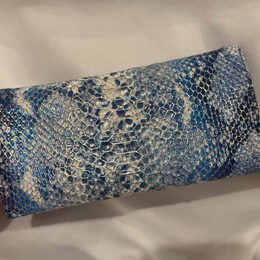 BRAHMIN VERONICA TRIFOLD WALLET in Joyful
Oceangrove Collection NWT - Picture 3 of 5